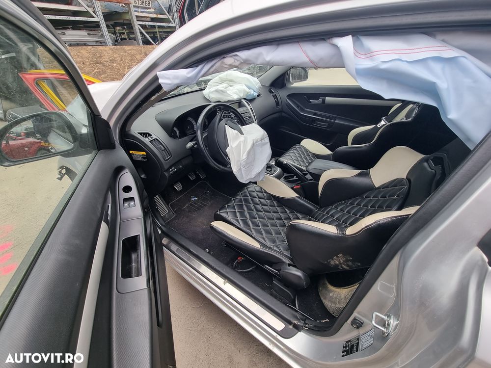 Dezmembrari  Kia PRO CEED (ED)  2008  > 2013 2.0 CRDi 140 Motorina - 5