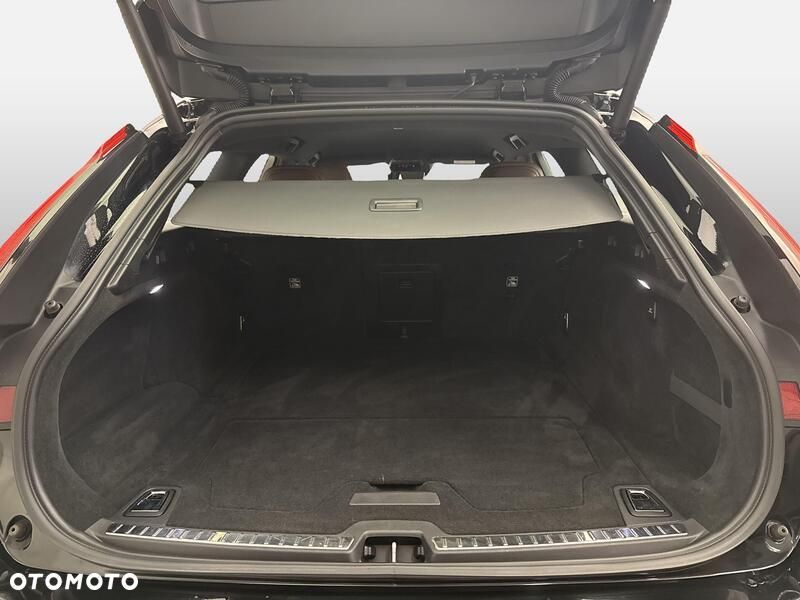 Volvo V90 B5 D AWD Momentum Pro - 21