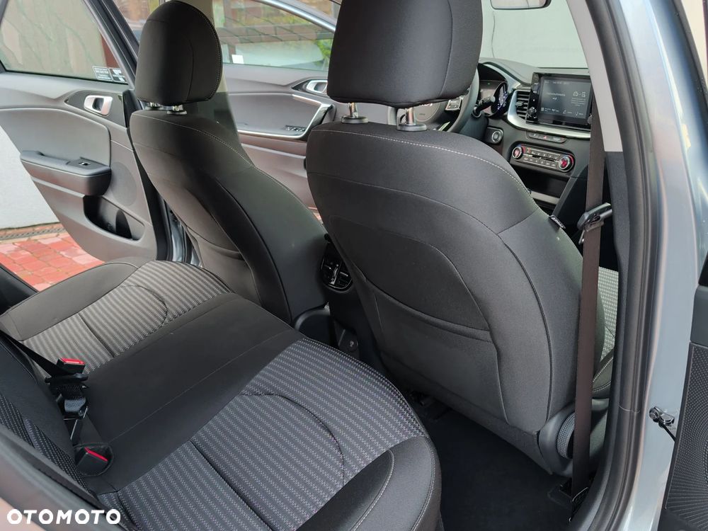 Kia Ceed 1.6 GDI PHEV L DCT - 24