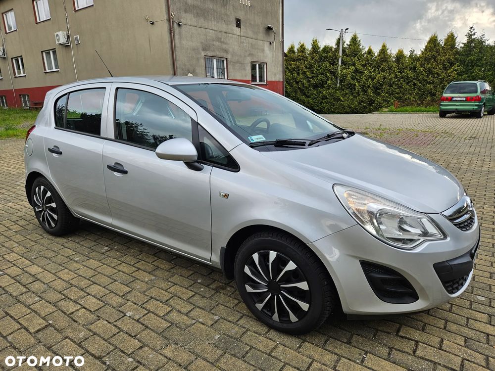 Opel Corsa 1.2 16V Essentia - 5