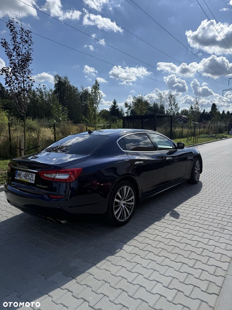 Maserati Quattroporte - 4
