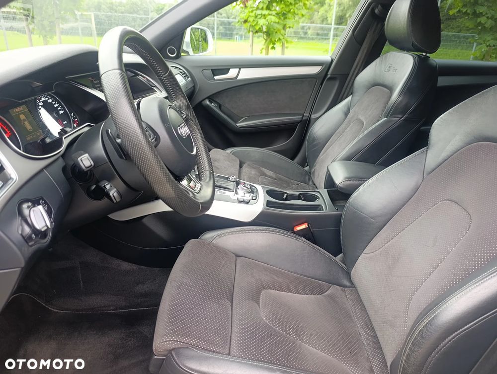 Audi A4 Avant 2.0 TFSI quattro S tronic S line Sportpaket - 12