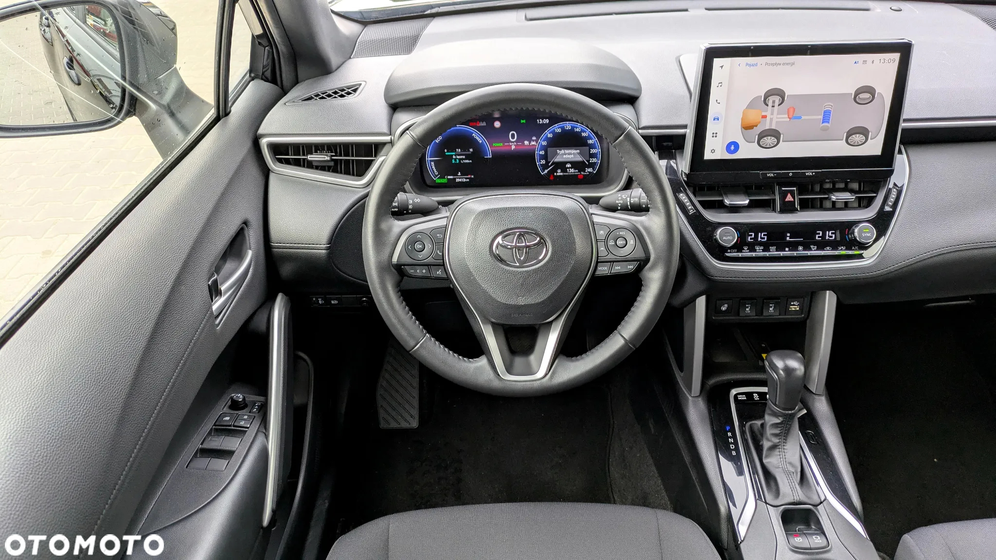 Toyota Corolla Cross - 9