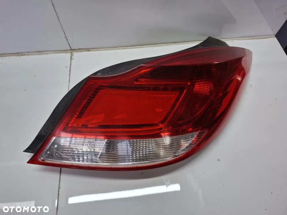 LAMPA PRAWA TYLNA TYŁ OPEL INSIGNIA A 08- SEDAN - 1