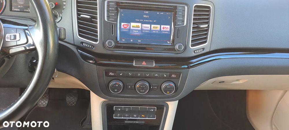 Volkswagen Sharan 2.0 TDI BMT Highline - 21