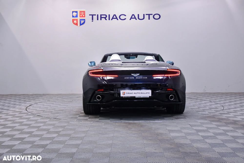 Aston Martin DB12 Volante - 12