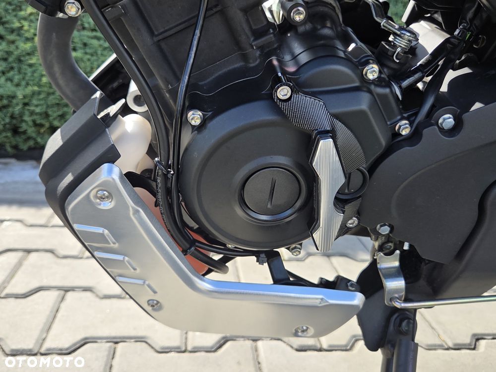 Yamaha XSR - 30