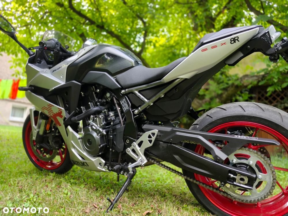 Suzuki GSX - 3