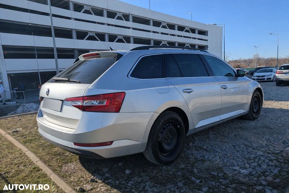 Skoda Superb 2.0 TDI 4X4 Style - 25