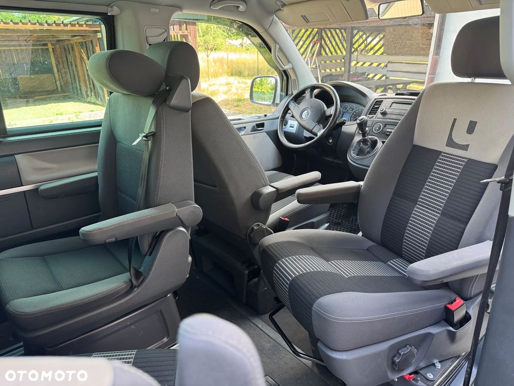 Volkswagen Multivan - 30