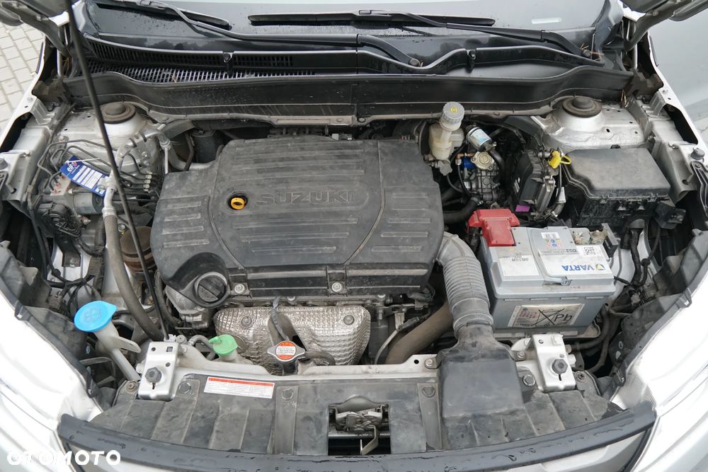 Suzuki Vitara 1.6 Comfort 2WD - 24