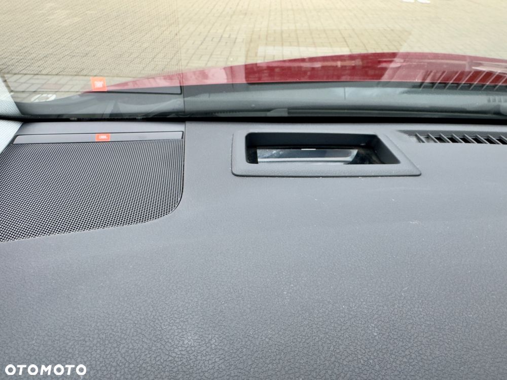 Toyota Prius 1.8 Hybrid Executive - 24