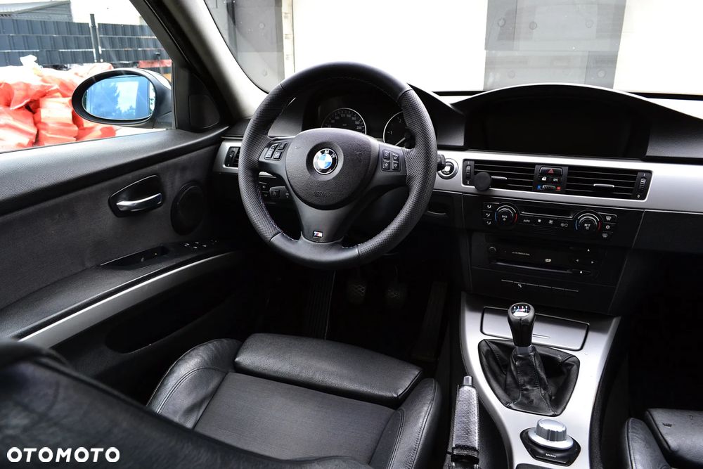 BMW Seria 3 320d - 12
