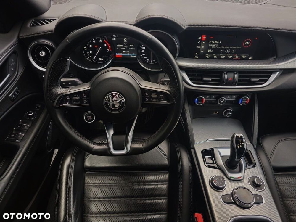 Alfa Romeo Stelvio 2.0 Turbo Veloce Q4 - 10