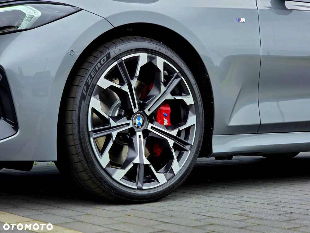 BMW Seria 3 330i xDrive M Sport - 13