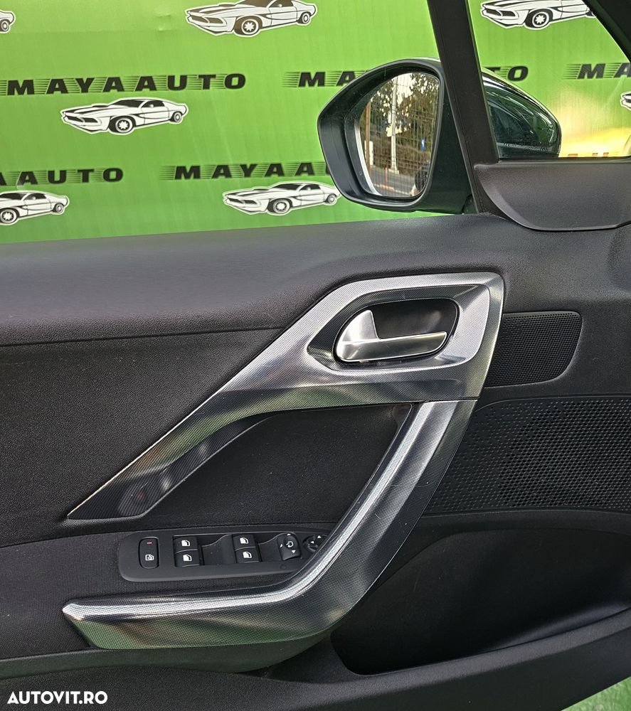 Peugeot 2008 1.2 PureTech Turbo EAT6 S&S Allure - 21