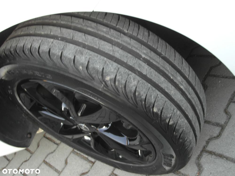 Opel Corsa 1.4 16V Color Edition - 34