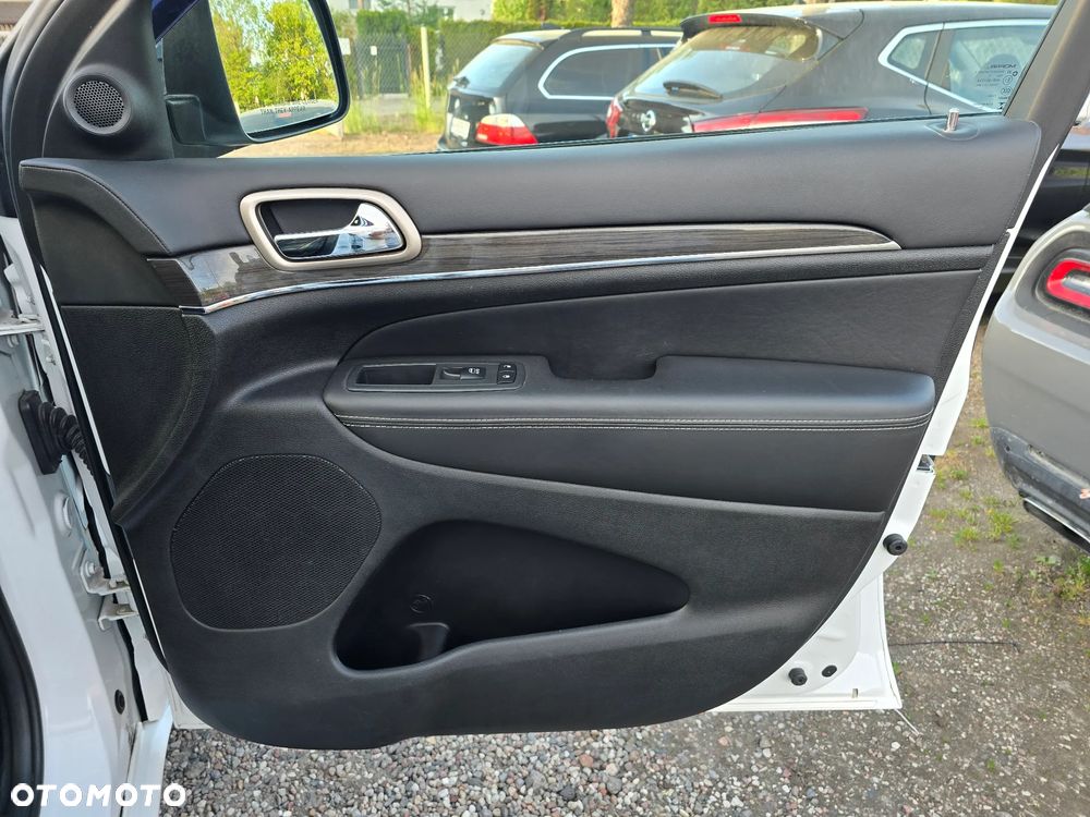 Jeep Grand Cherokee 5.7 V8 HEMI Summit - 37