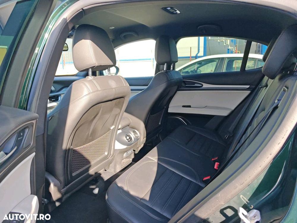 Alfa Romeo Stelvio - 5