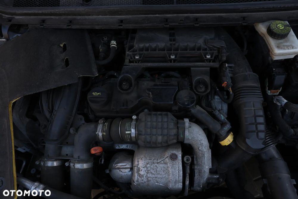 Peugeot 308 1.6 BlueHDi Allure S&S - 31