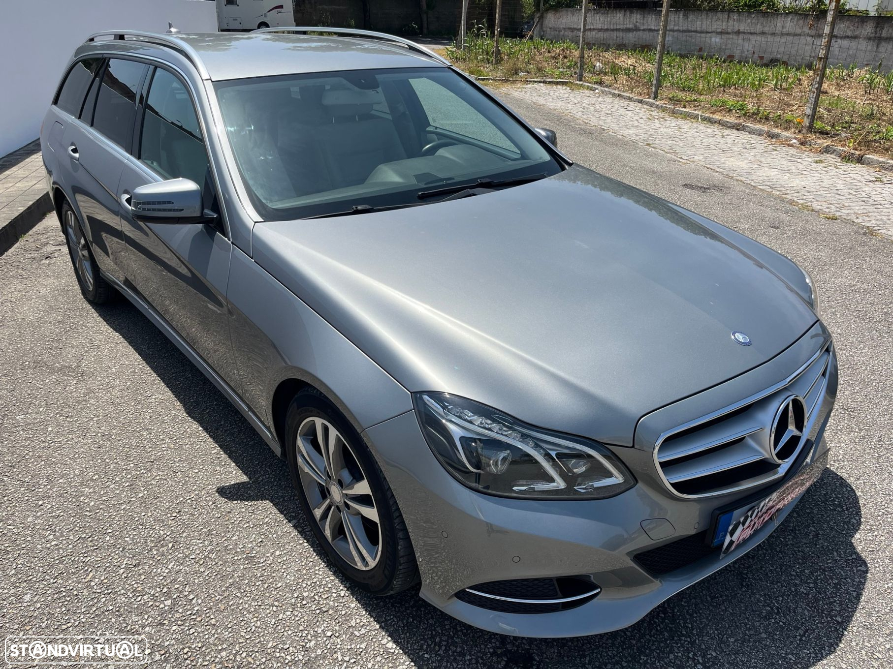 Mercedes-Benz E 300 Bluetec Hybrid Avantgarde - 3