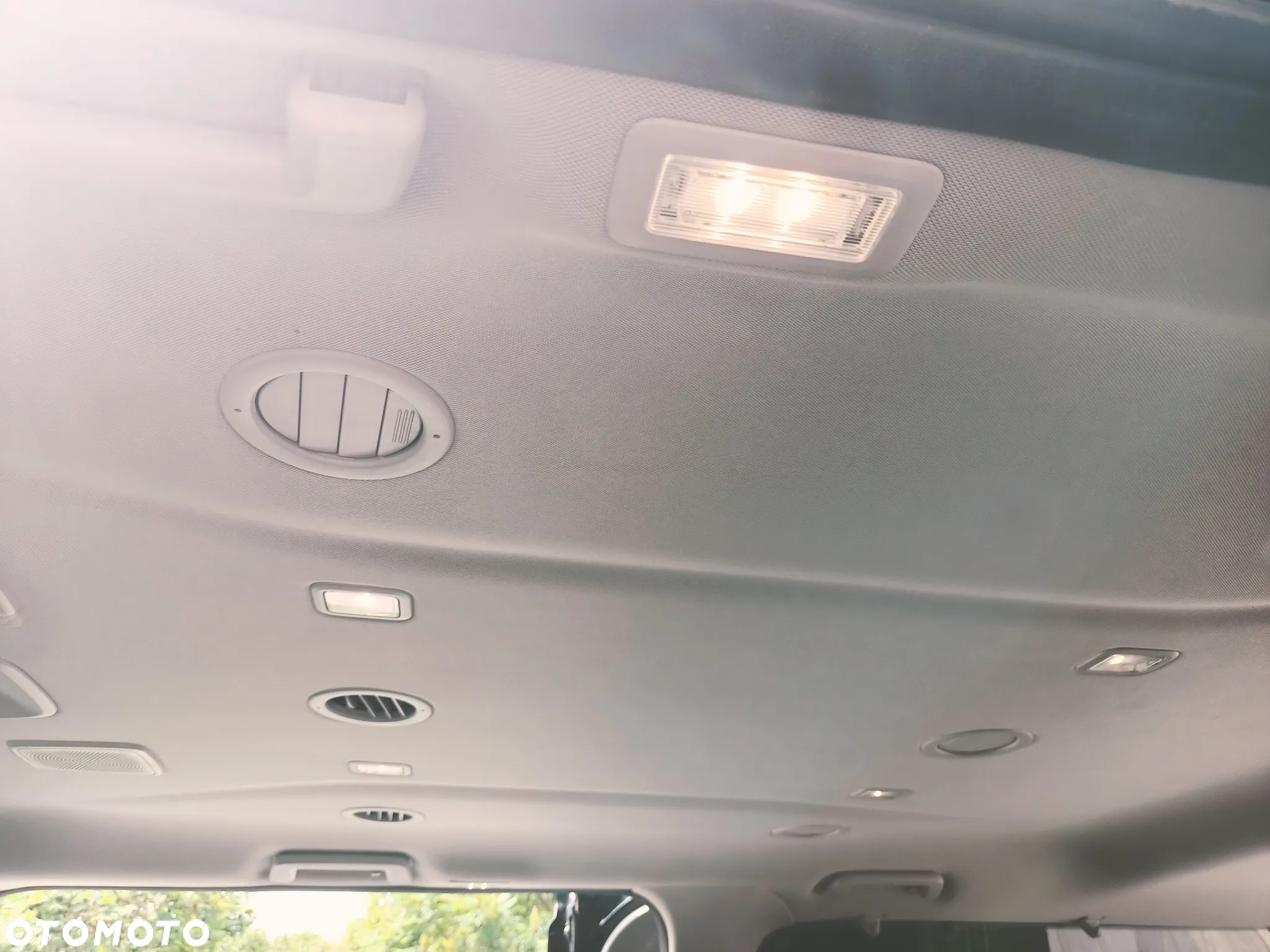 Ford Tourneo Custom - 13