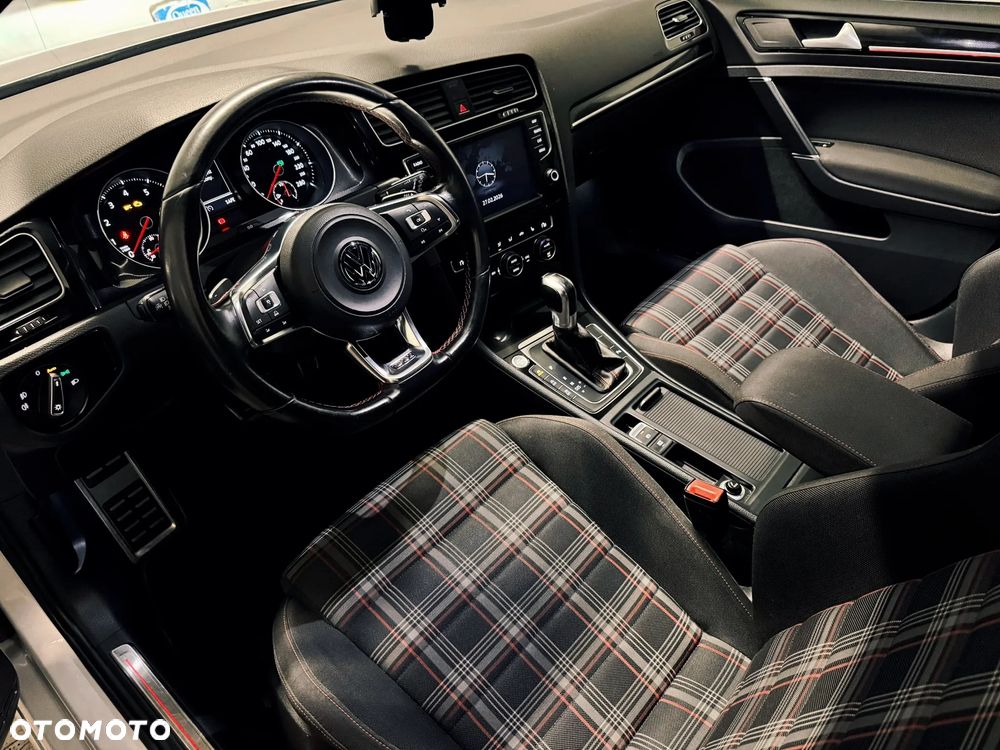Volkswagen Golf GTI Performance BlueMotion Technology DSG - 6