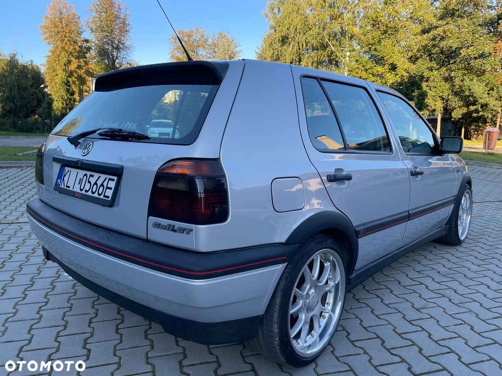 Volkswagen Golf - 3
