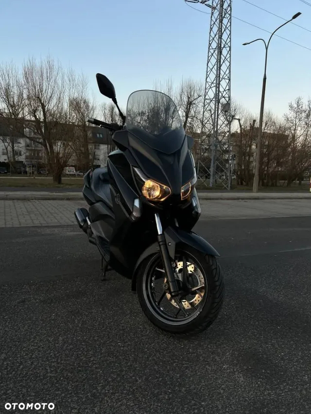Yamaha X-max - 10