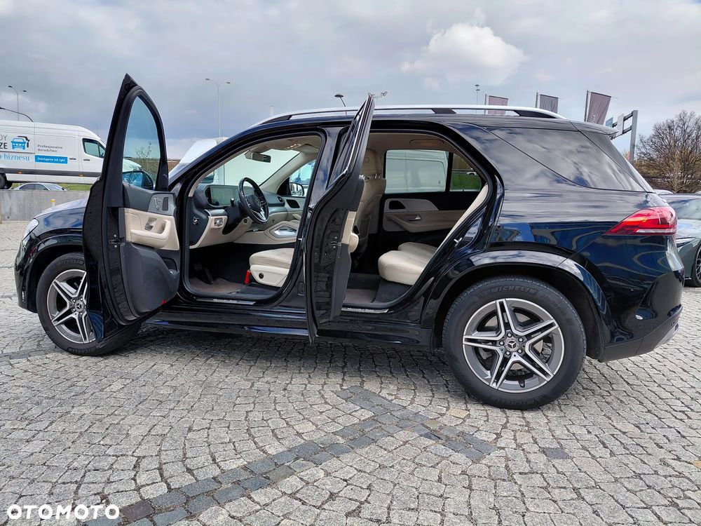 Mercedes-Benz GLE 300 d 4Matic 9G-TRONIC AMG Line - 10