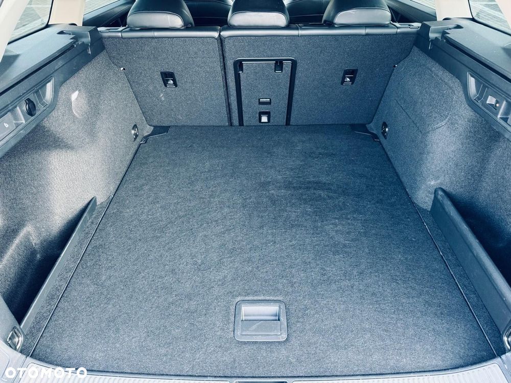 Volkswagen Passat - 10