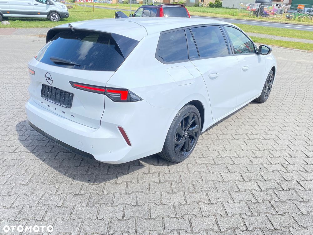 Opel Astra 1.2 T GS Line S&S - 9