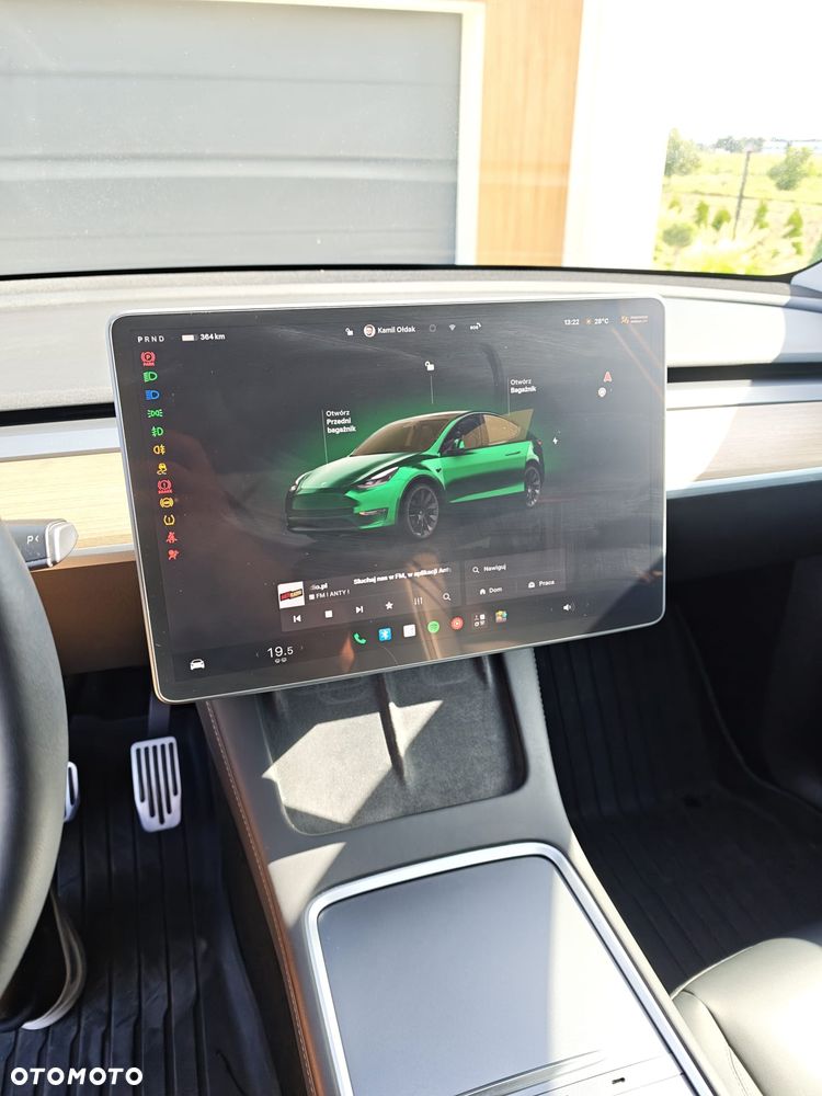 Tesla Model Y Long Range AWD - 7