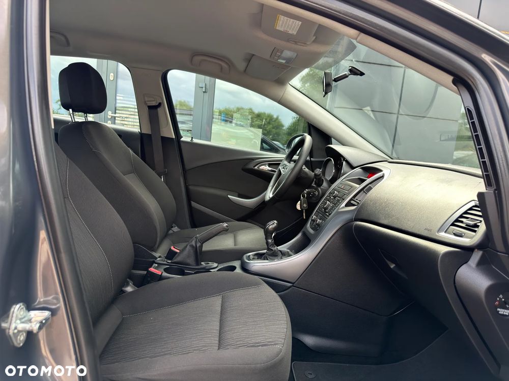 Opel Astra 1.4 Cosmo - 25