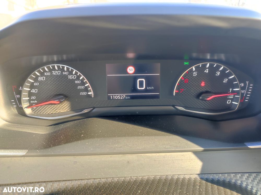 Peugeot 208 1.2 L PureTech STT Active Pack - 23