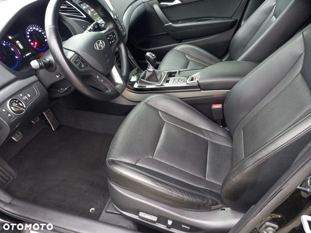 Hyundai i40 Kombi 1.7 CRDi Premium - 22