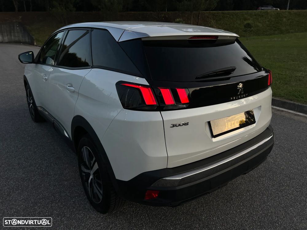 Peugeot 3008 1.6 Hybrid Allure Pack e-EAT8 - 4