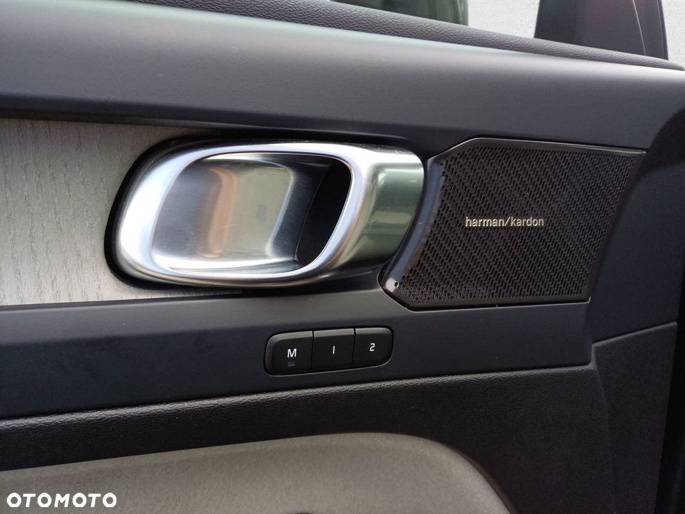 Volvo XC 40 - 22