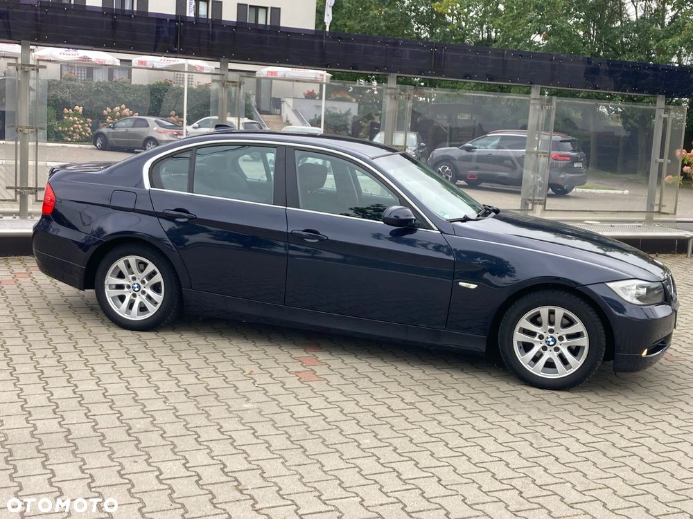 BMW Seria 3 325i - 11