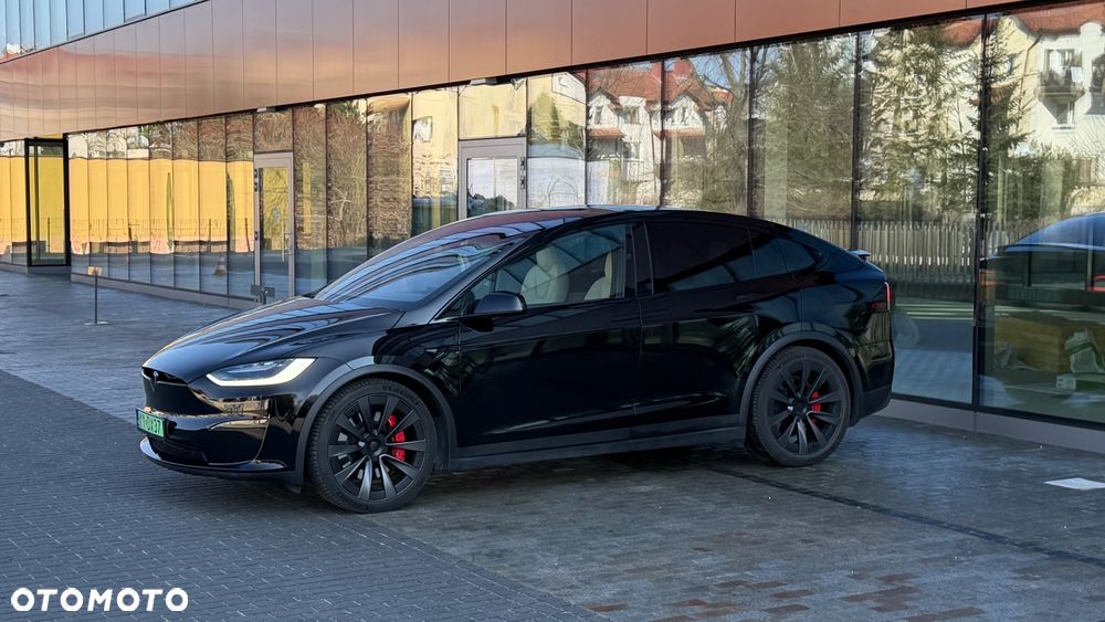 Tesla Model X - 27