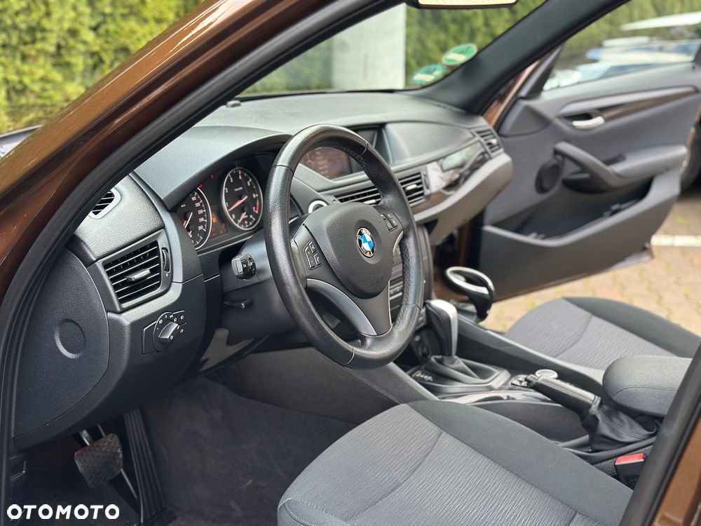 BMW X1 sDrive18i Sport Line - 19
