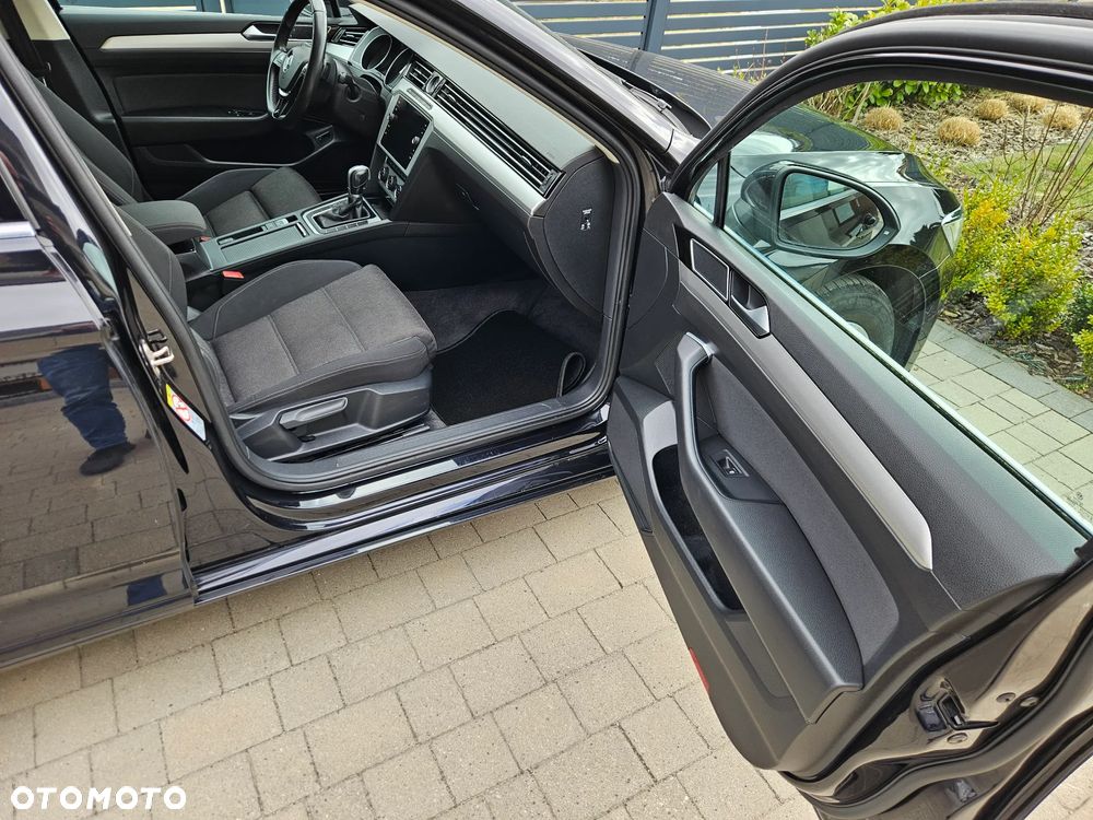 Volkswagen Passat 2.0 TDI SCR DSG Business - 15
