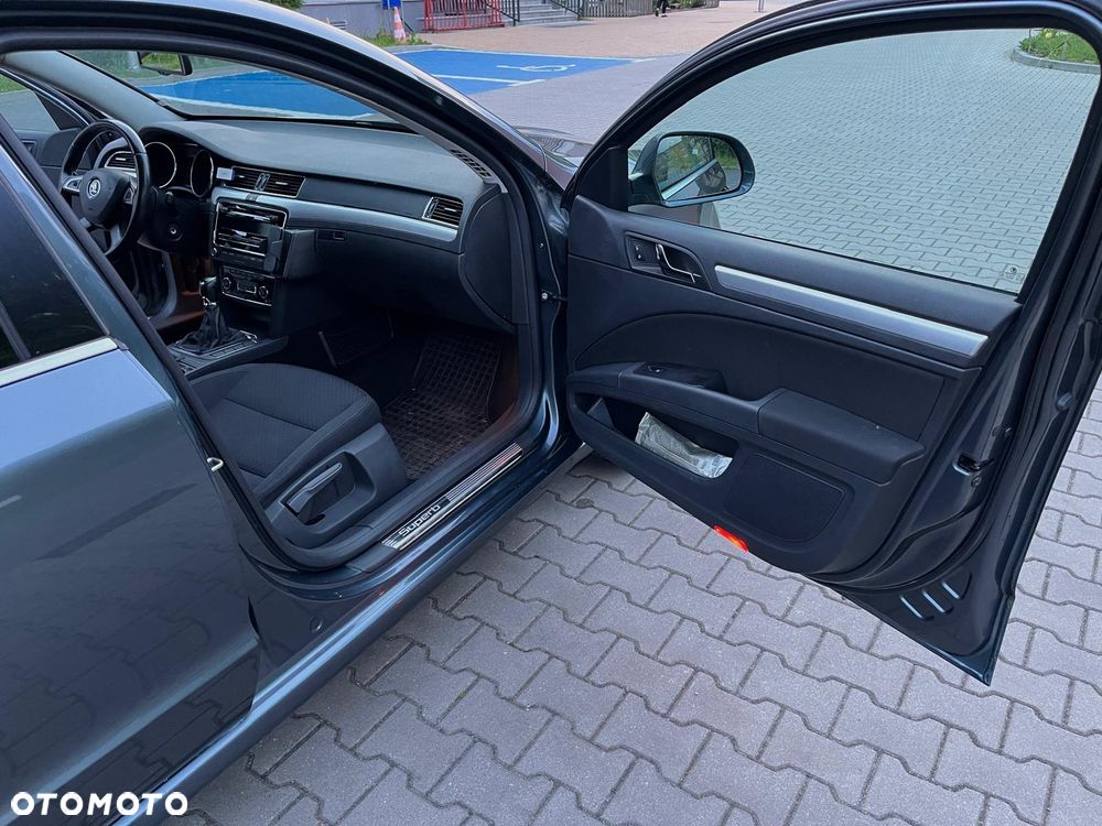 Skoda Superb 2.0 TDI Ambition - 7