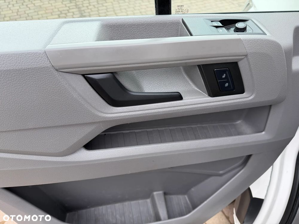 Volkswagen Crafter Doka Brygadówka 7 osób - 14