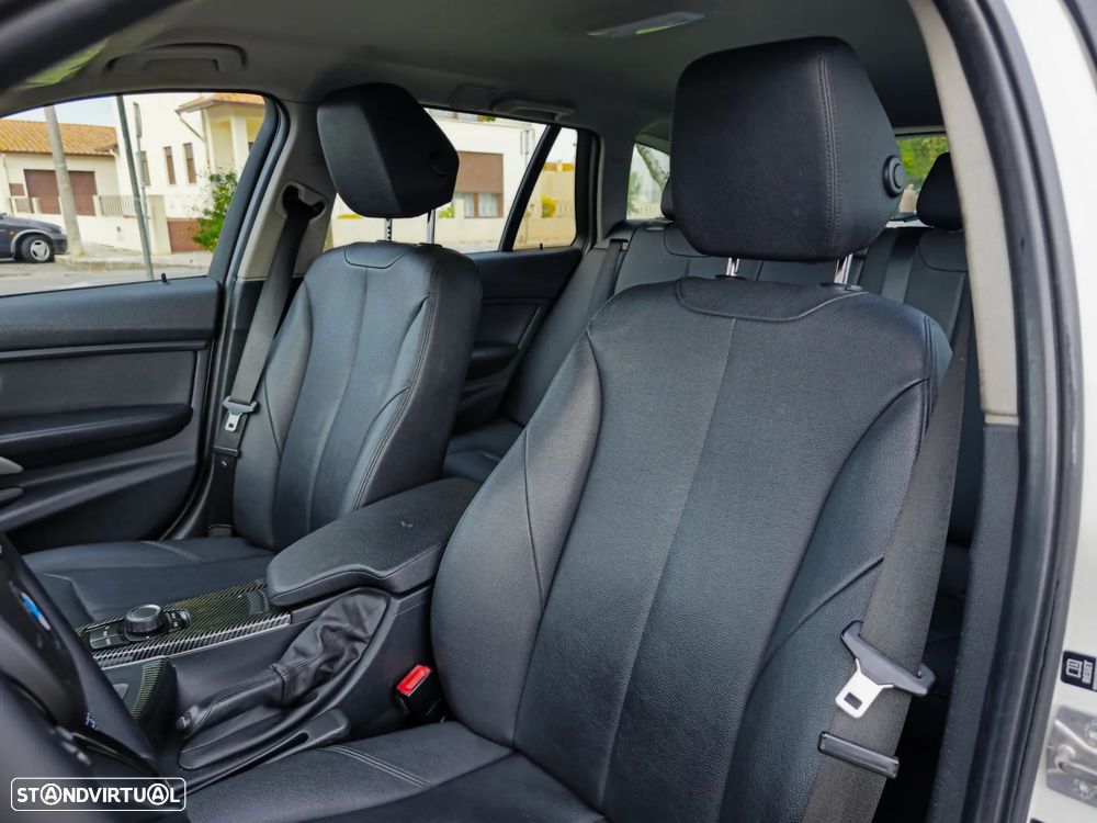 BMW 318 d Touring Auto Pack M - 25