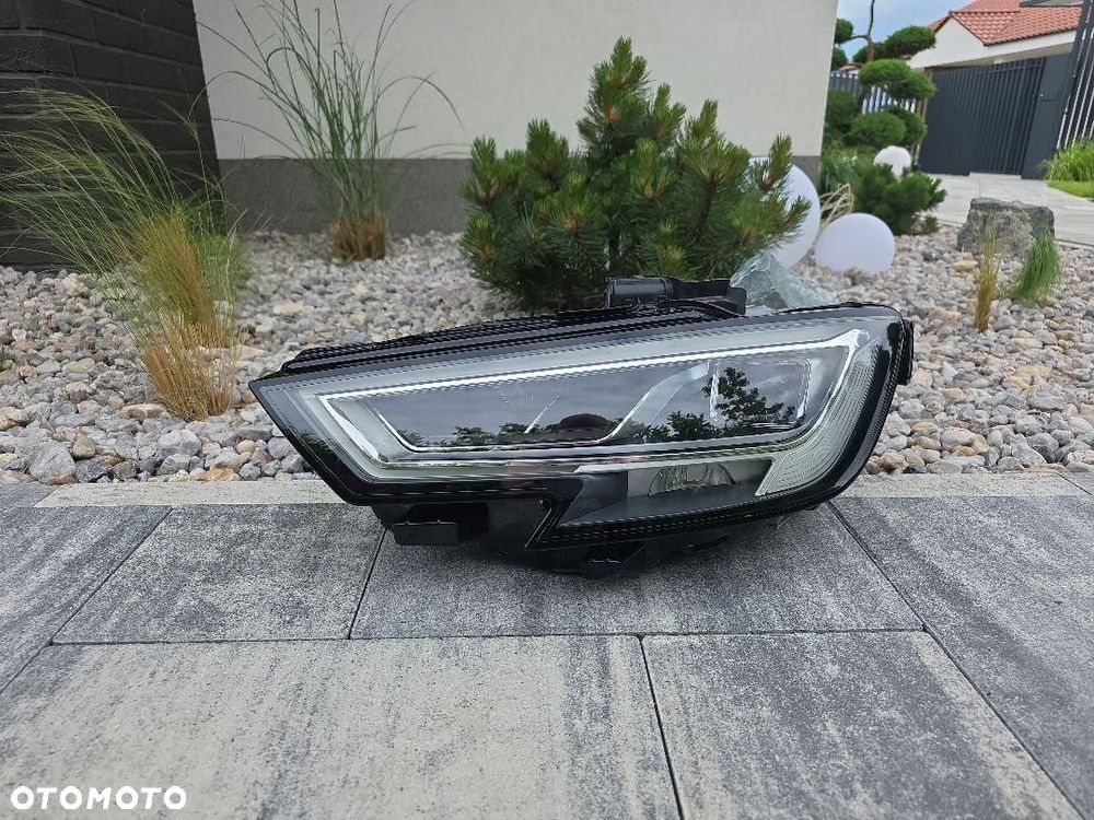 AUDI A3 S3 8V0 8V LIFT Lampa lewa przód Full Led Dynamic 8V0941033C 2017 - 1