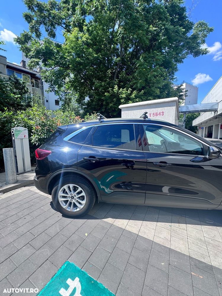 Ford Kuga - 2