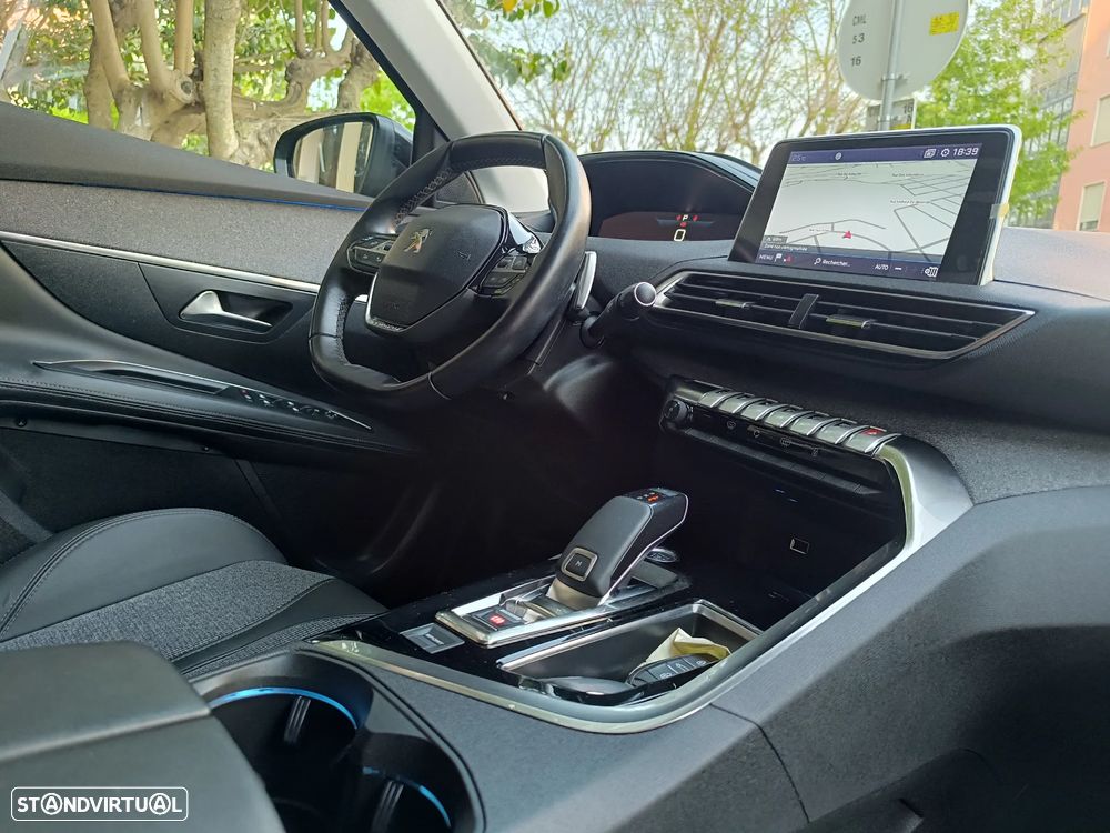 Peugeot 3008 1.2 PureTech Allure Pack EAT8 - 23