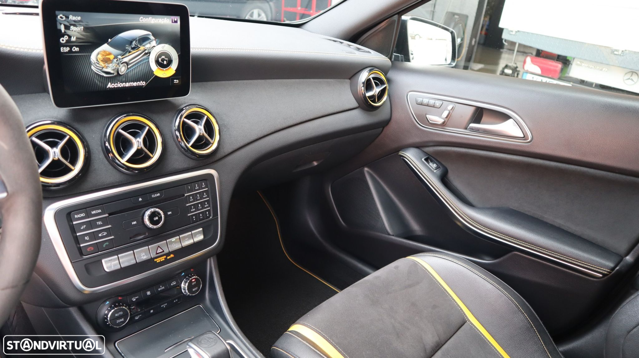 Mercedes-Benz A 45 AMG 4-Matic - 31