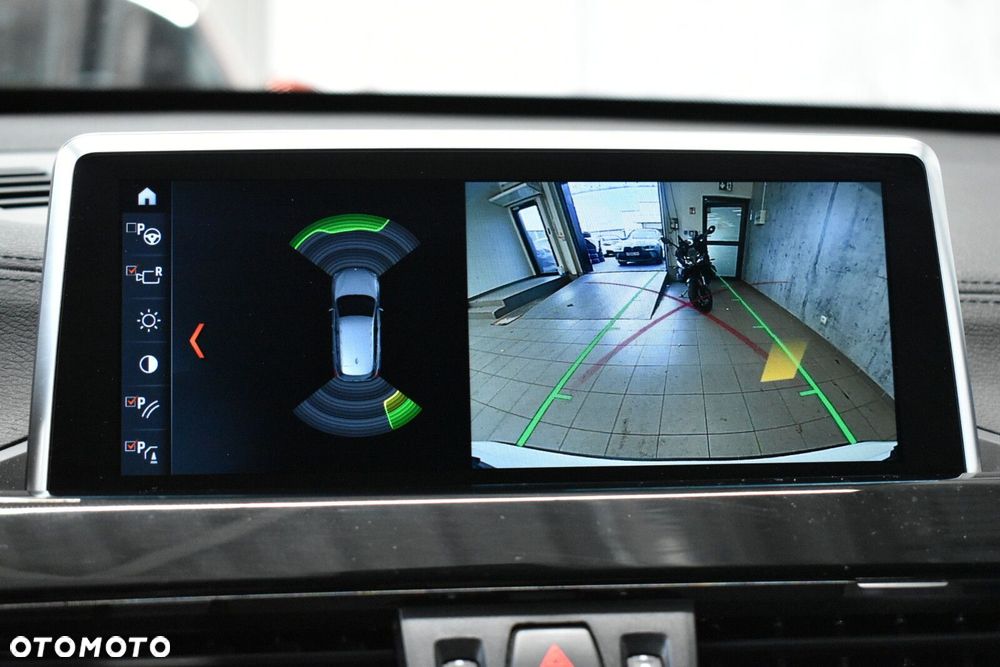 BMW X1 xDrive18d Sport Line - 17